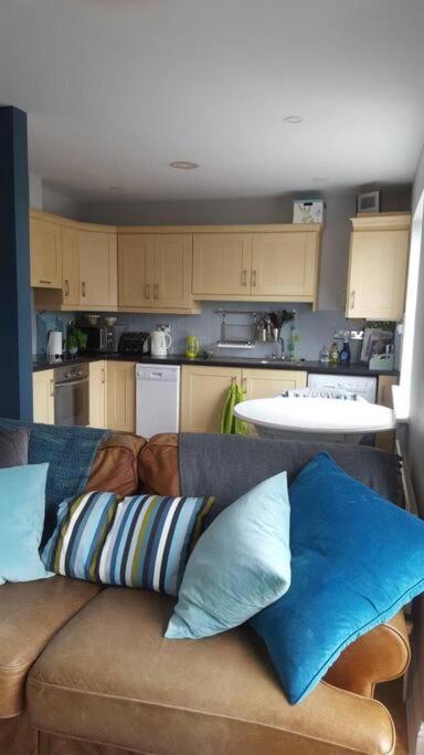 Galway City Lovely 2 Bed Apartment Ngoại thất bức ảnh