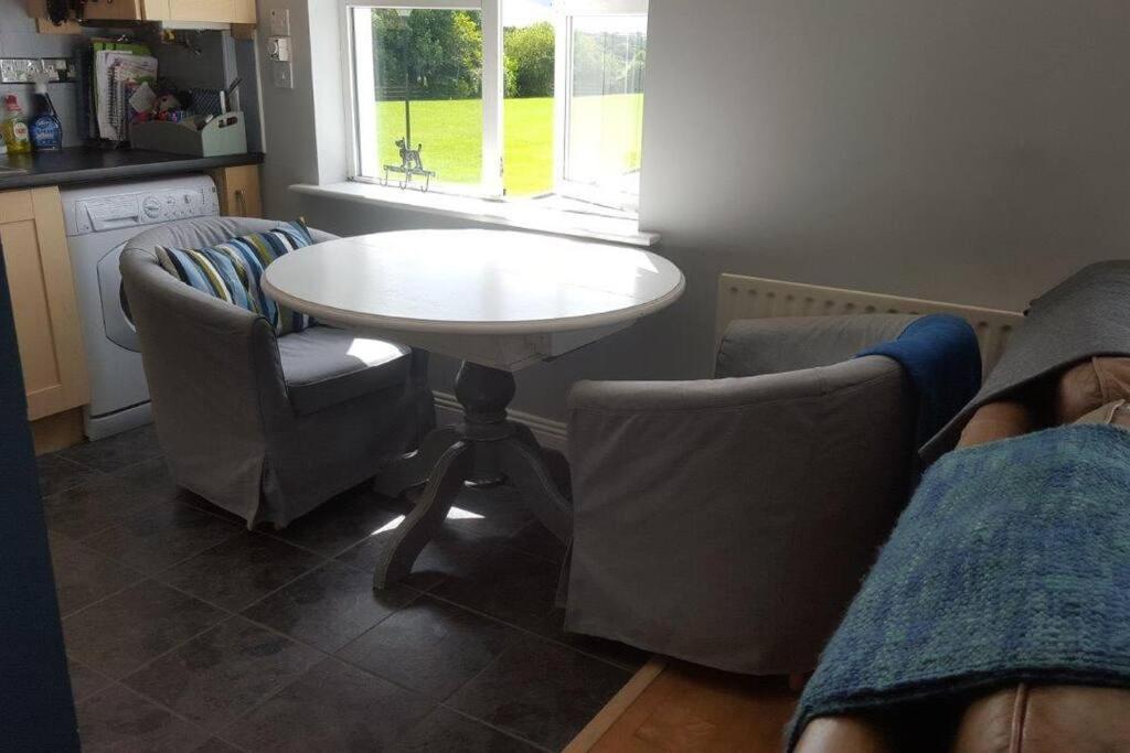 Galway City Lovely 2 Bed Apartment Ngoại thất bức ảnh